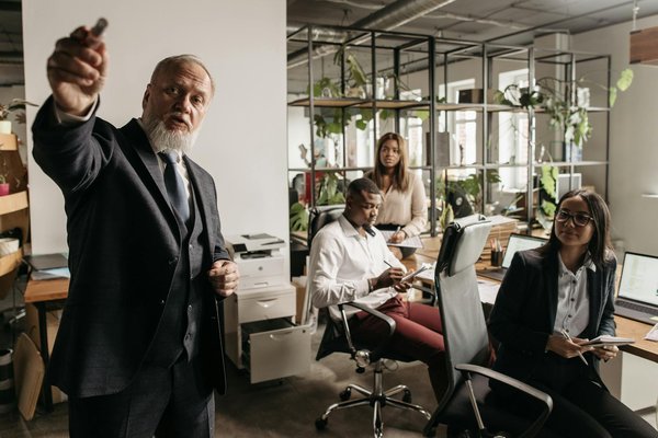 Perfectionnez Vos Compétences en Gestion de Production Grâce à la Formation Continue